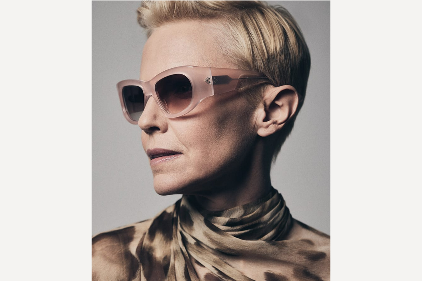 Jacques Marie Mage - Nadja (Peach)